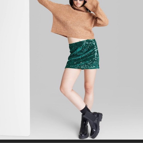 Women's Sequin Mini Skirt - Picture 4 of 4